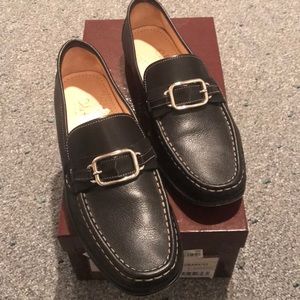 Gorgeous black leather loafers